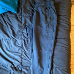 MEN GYMSHARK JOGGERS BLACK